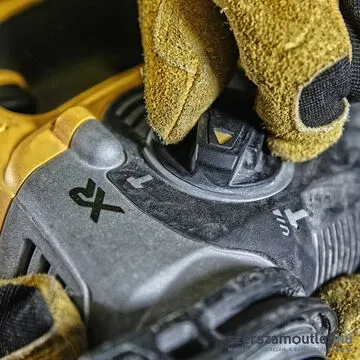 DEWALT DCH274N-XJ XR Akkus Szénkefementes SDS-Plus Fúrókalapács 18V (Akku és töltő nélkül)