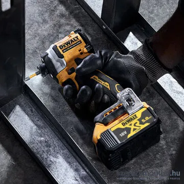 DEWALT DCF850NT-XJ XR Akkus szénkefementes ütvecsavarozó 1/4