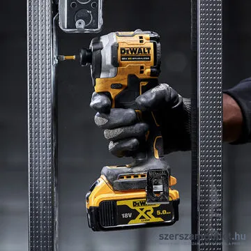 DEWALT DCF850NT-XJ XR Akkus szénkefementes ütvecsavarozó 1/4