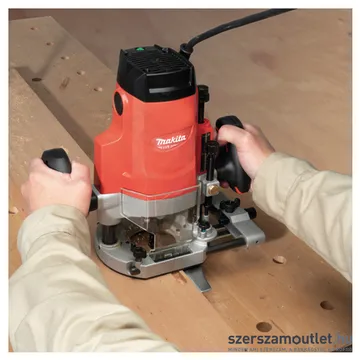 MAKITA MT M3602 Felsőmaró lágyinditással (1650W/6-8-12mm)