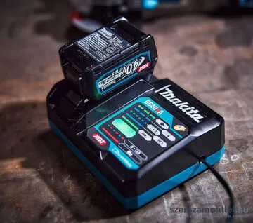 MAKITA 40V max XGT Li-ion gyorstöltő DC40RA/RC (630B63-0)