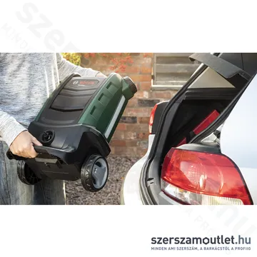 BOSCH Fontus II Akkus kültéri mosó 20bar, 15l 18V (2,5Ah akku és töltő)