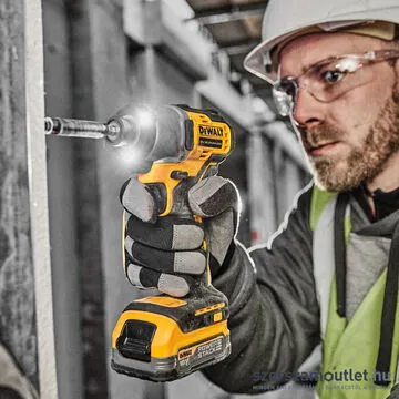 DEWALT DCF840E1T-XJ Akkus szénkefementes ütvecsavarozó TSTAK kofferben (1/4