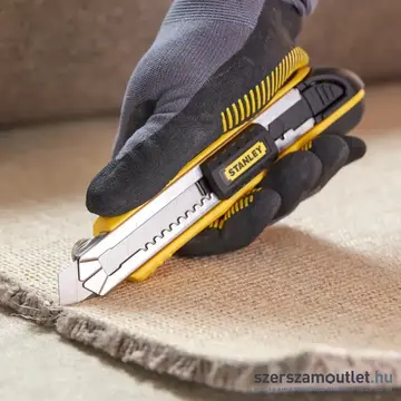 STANLEY FatMax fémházas tördelhető pengés kés fémmegvezetéses 18mm + 6db penge (0-10-481)