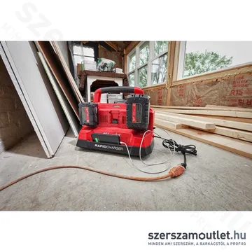 MILWAUKEE M18 PC6 Multizónás akkutöltő, PACKOUT kompatibilis