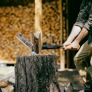 FISKARS X24 Hasítófejsze M 600mm/ 1756g