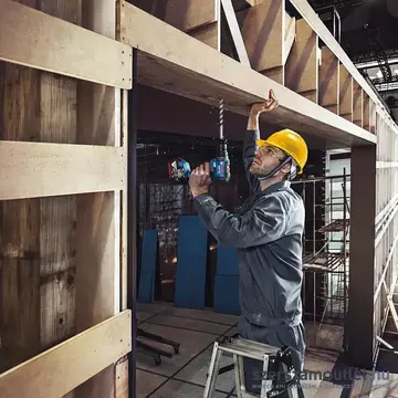 BOSCH GSR 18V-50 Akkus szénkefementes fúró-csavarbehajtó 28-50Nm, 1,5-13mm (3x2,0Ah/18V)