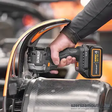 DEWALT X MCLAREN 18V XR ÜTVECSAVAROZÓ + 2x 5Ah akkumulátor + DCB1104 4A töltő, TSTAK koffer