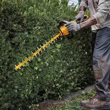DEWALT DCMHT573N-XJ XR FLEXVOLT Akkus szénkefementes sövényvágó 650mm, 54V (Akku és töltő nélkül!)