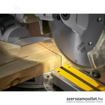 STANLEY SM1800-QS Gérvágó fűrész 254x30x2,8mm, 1800W/230V