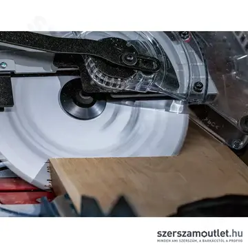 BOSCH Optiline Wood körfűrészlap leszabó és gérvágó fűrészekhez, 254x2,0/1,4x30mm 60 fog