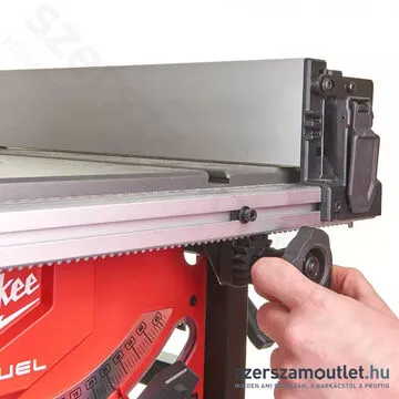 MILWAUKEE M18 FTS210-0 Akkus szénkefementes asztali körfűrész (Akku és töltő nélkül!)
