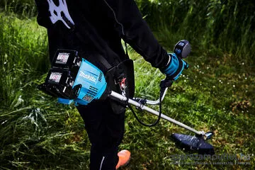 MAKITA DUR369AZ Akkus szénkefementes fűkasza (2x18V) (Akku és töltő nélkül!)