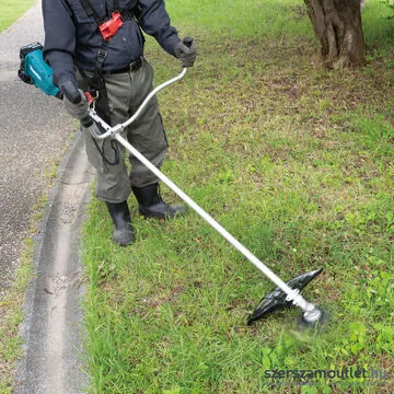 MAKITA DUR369AZ Akkus szénkefementes fűkasza (2x18V) (Akku és töltő nélkül!)