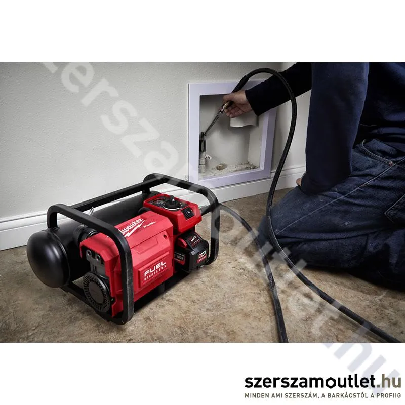 MILWAUKEE M18 FAC-0 Akkus légkompresszor (18V/7,6l) (Akku és töltő nélkül!) (4933472166)