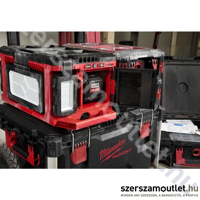 MILWAUKEE M18 POALC-0 PACKOUT Akkus térmegvilágító lámpa és töltő (18V) (Akku nélkül!) (4933478120)